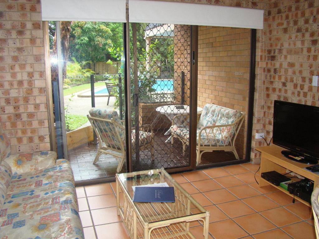Noosa Yallambee Holiday Apartments 누사빌 객실 사진